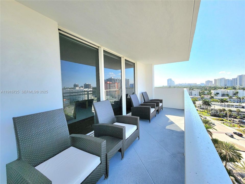 Recently Rented: $4,800 (2 beds, 2 baths, 1312 Square Feet)