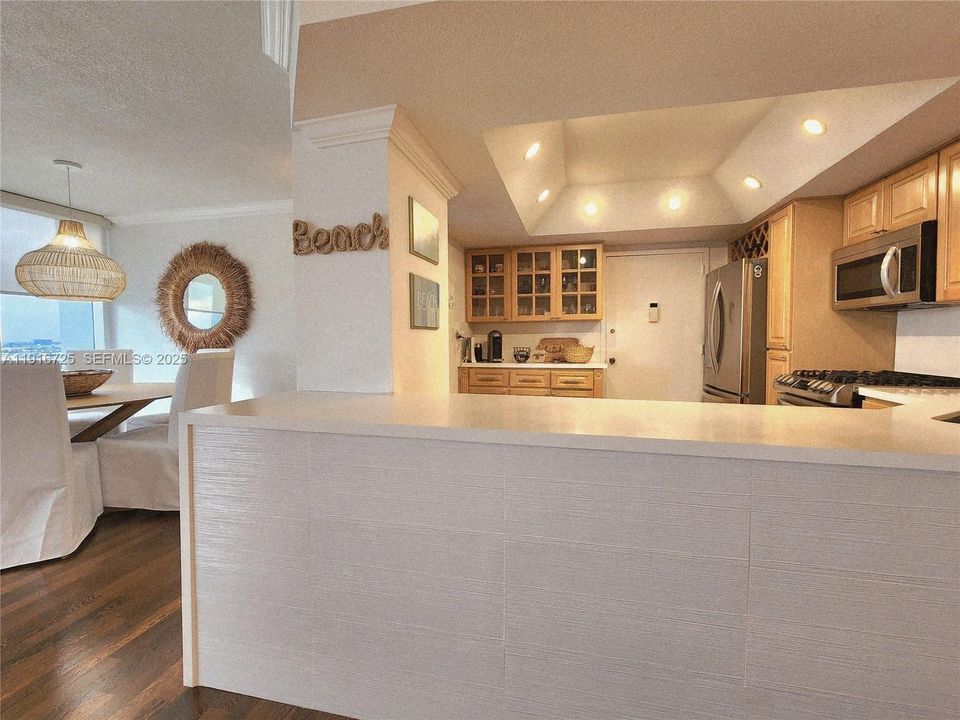 Recently Rented: $4,800 (2 beds, 2 baths, 1312 Square Feet)