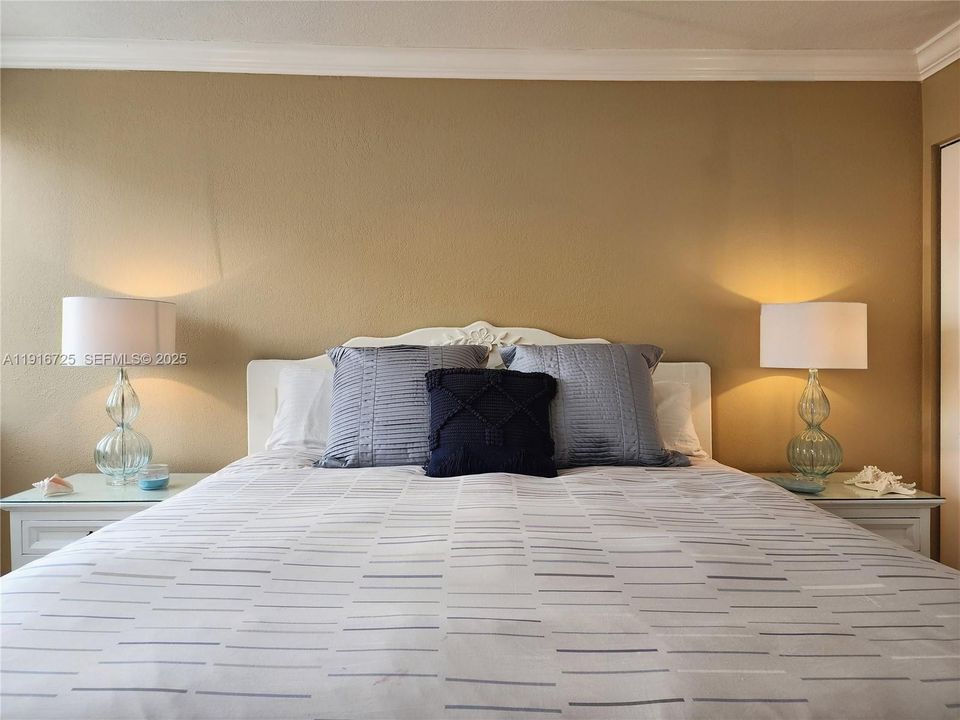 Recently Rented: $4,800 (2 beds, 2 baths, 1312 Square Feet)