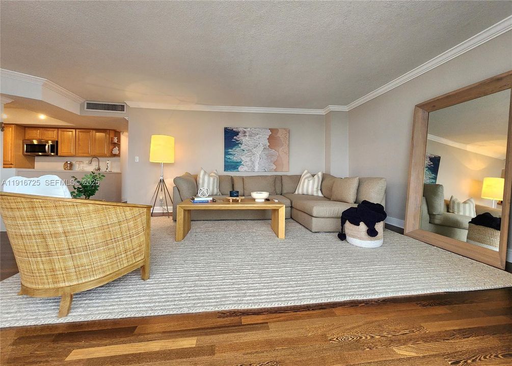 Recently Rented: $4,800 (2 beds, 2 baths, 1312 Square Feet)