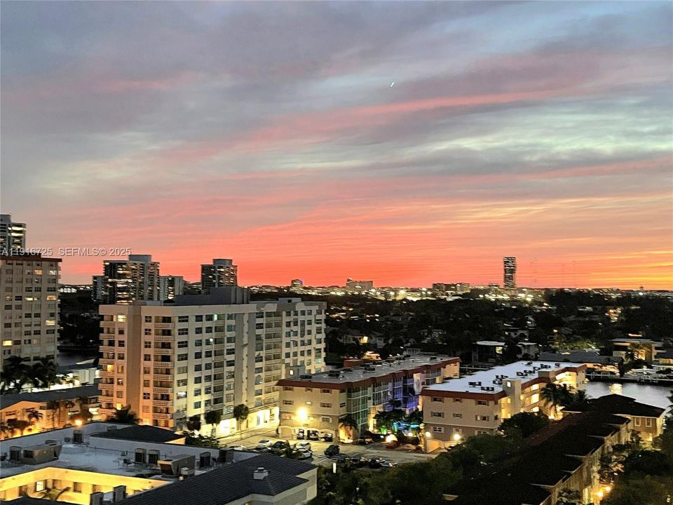 Recently Rented: $4,800 (2 beds, 2 baths, 1312 Square Feet)