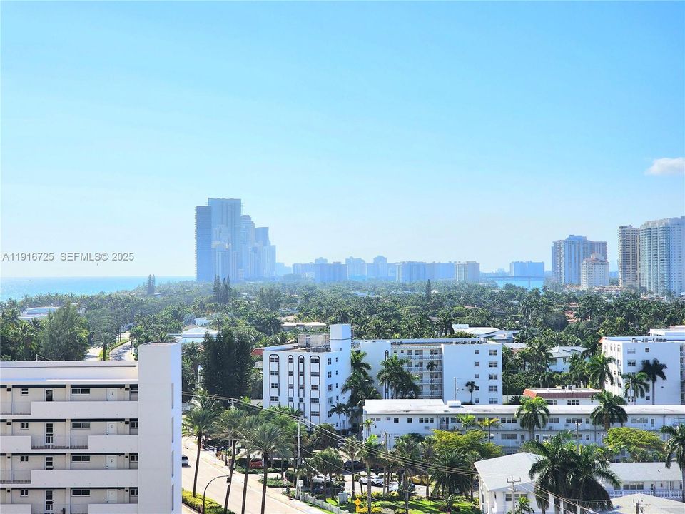 Recently Rented: $4,800 (2 beds, 2 baths, 1312 Square Feet)