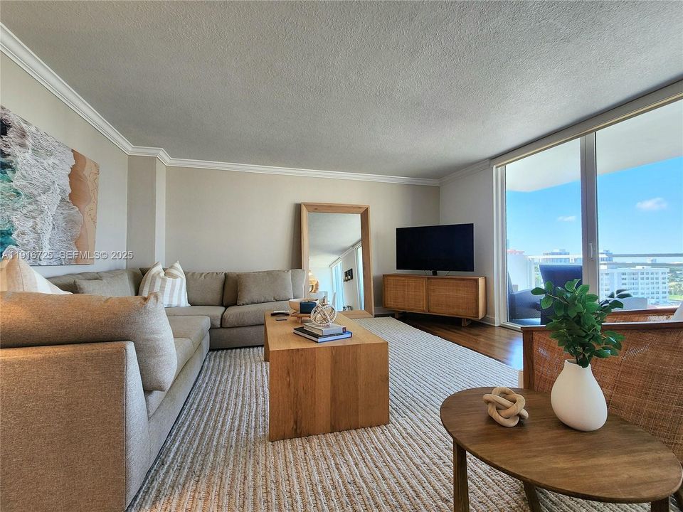 Recently Rented: $4,800 (2 beds, 2 baths, 1312 Square Feet)