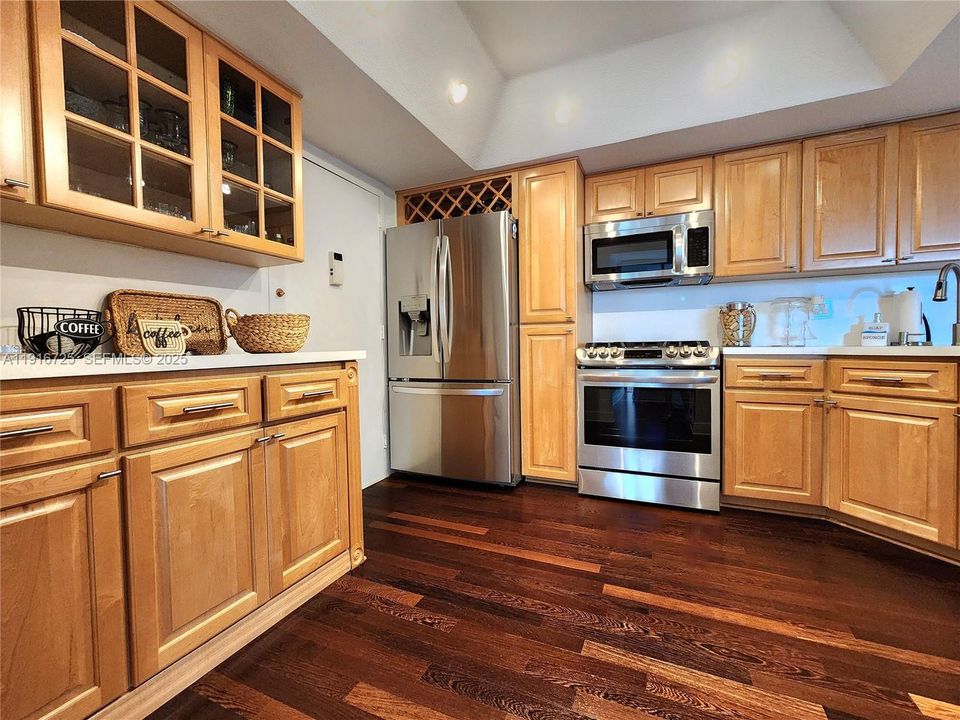 Recently Rented: $4,800 (2 beds, 2 baths, 1312 Square Feet)