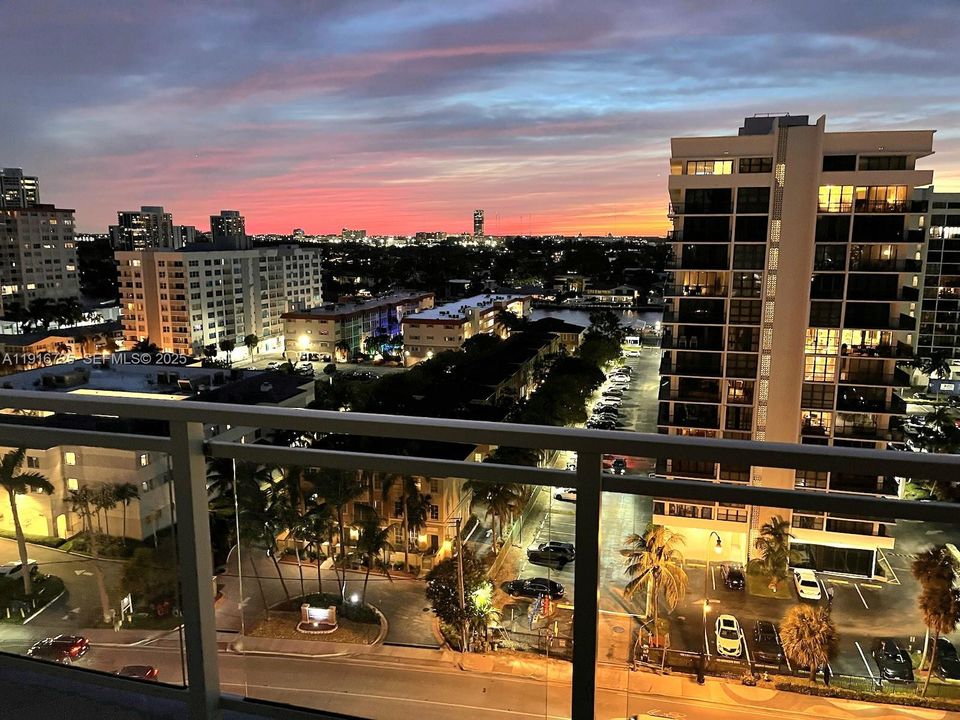 Recently Rented: $4,800 (2 beds, 2 baths, 1312 Square Feet)