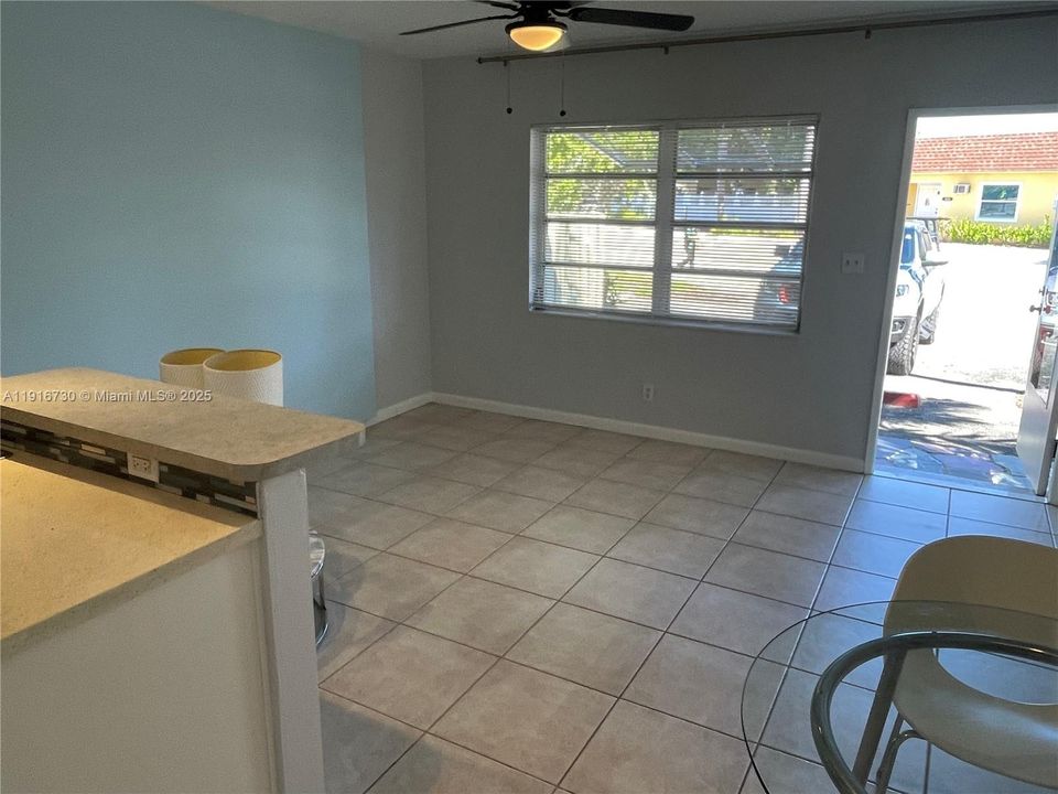 For Rent: $1,600 (1 beds, 1 baths, 575 Square Feet)