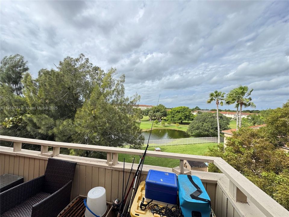 For Rent: $1,800 (1 beds, 1 baths, 660 Square Feet)