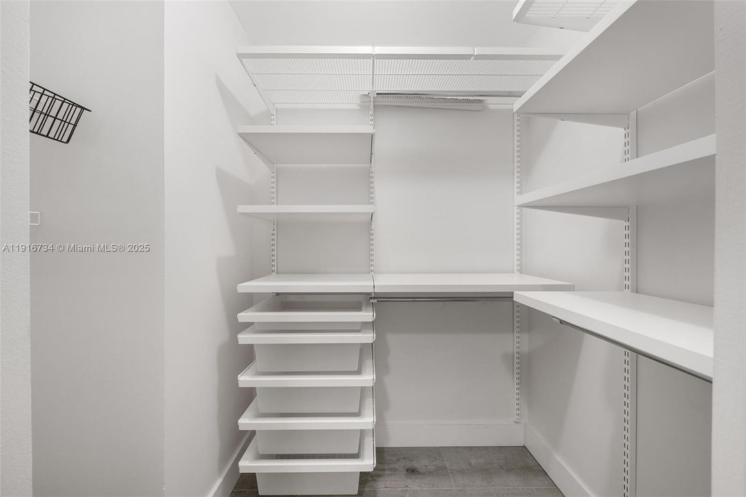 For Rent: $5,000 (2 beds, 2 baths, 1435 Square Feet)