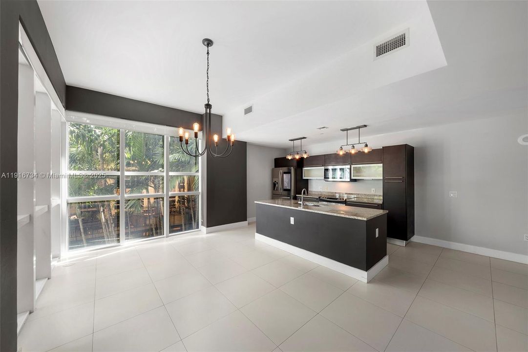 For Rent: $5,000 (2 beds, 2 baths, 1435 Square Feet)