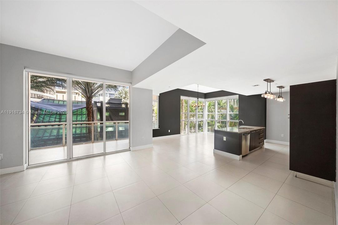 For Rent: $5,000 (2 beds, 2 baths, 1435 Square Feet)