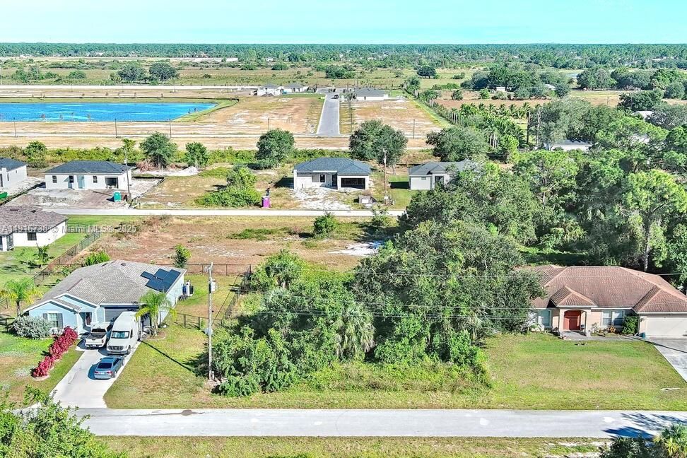 For Sale: $32,000 (0.24 acres)