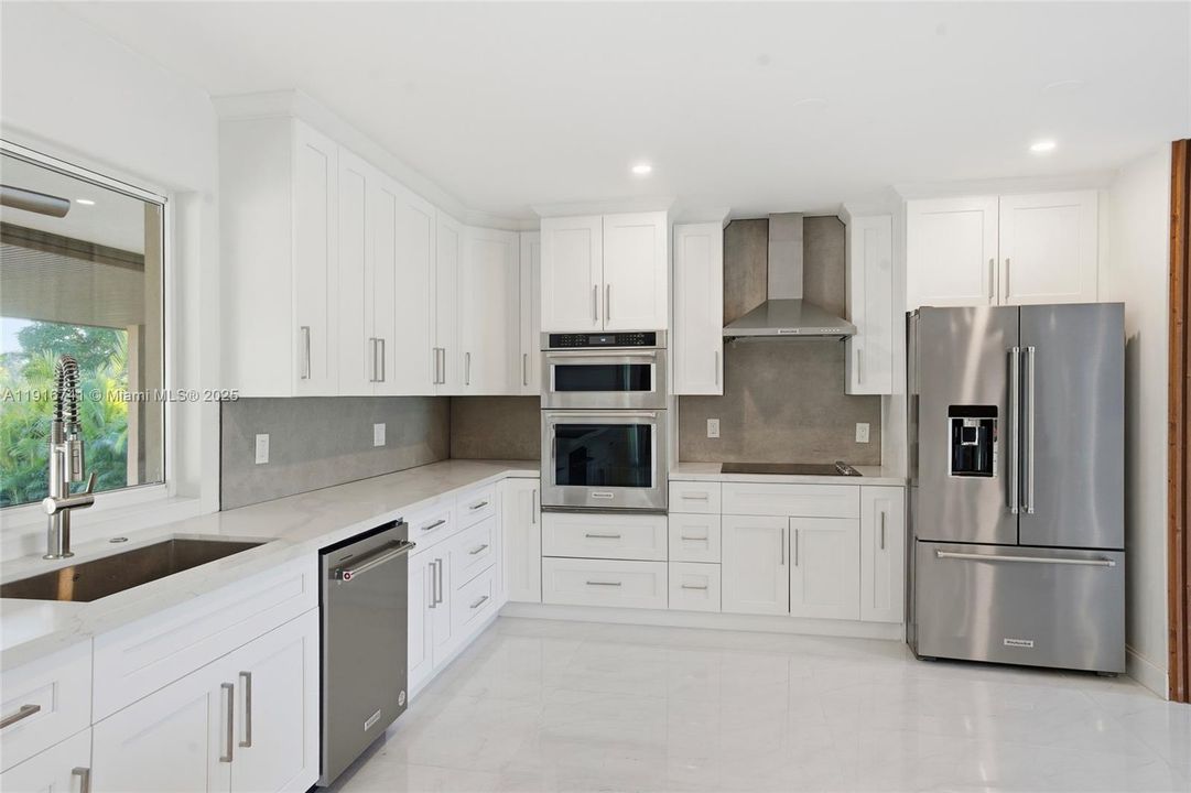 En Venta: $2,490,000 (4 camas, 3 baños, 2149 Pies cuadrados)