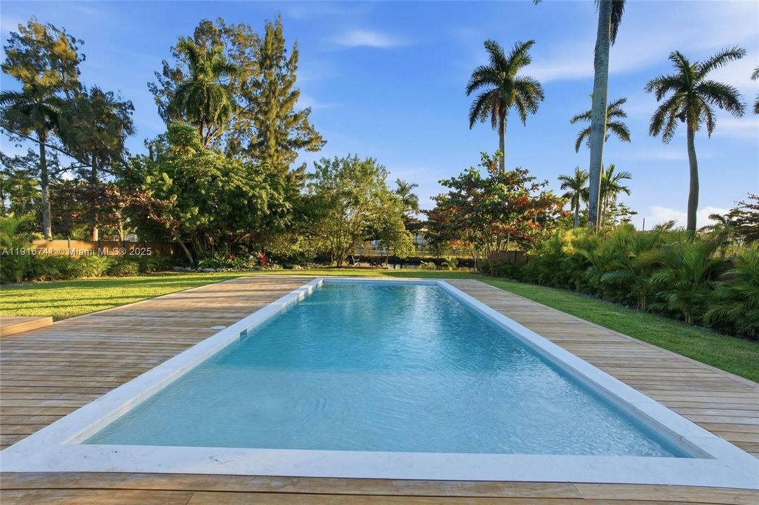 En Venta: $2,490,000 (4 camas, 3 baños, 2149 Pies cuadrados)