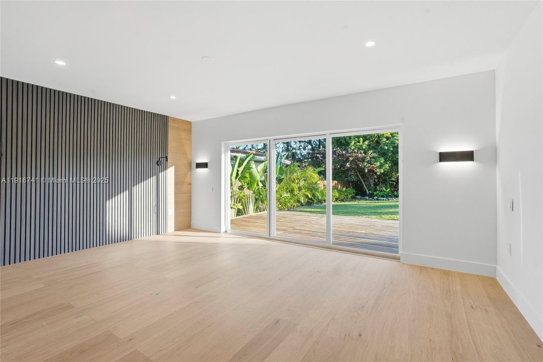 En Venta: $2,490,000 (4 camas, 3 baños, 2149 Pies cuadrados)