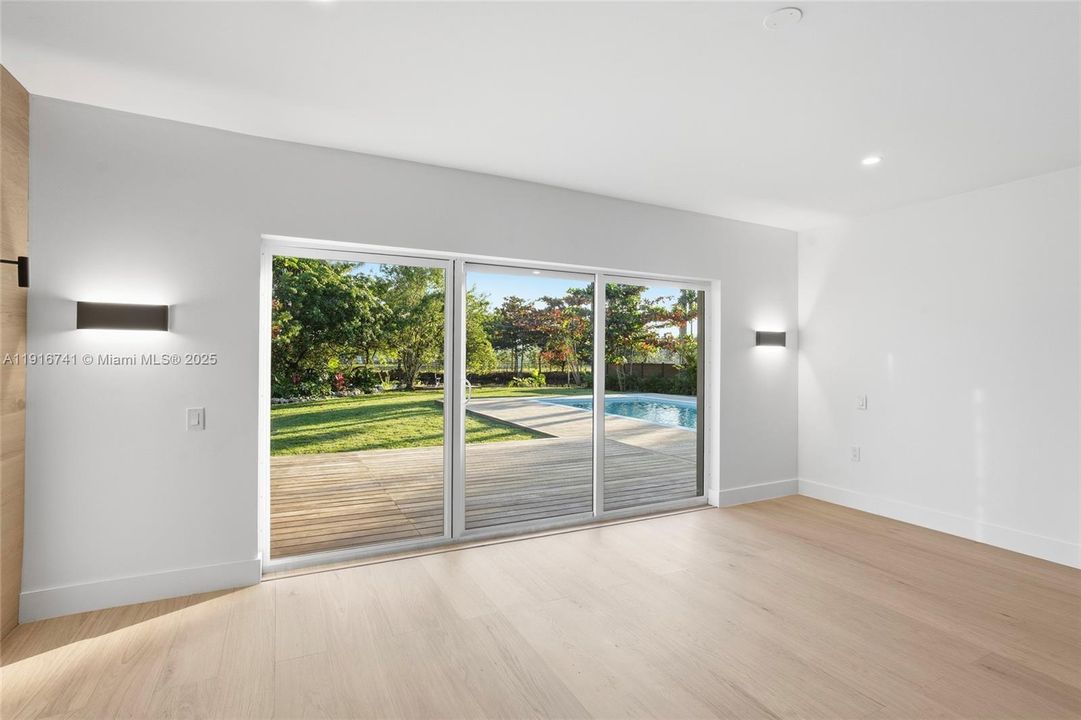 En Venta: $2,490,000 (4 camas, 3 baños, 2149 Pies cuadrados)