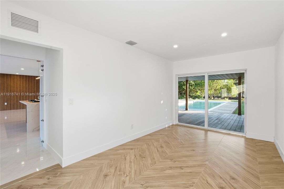 En Venta: $2,490,000 (4 camas, 3 baños, 2149 Pies cuadrados)