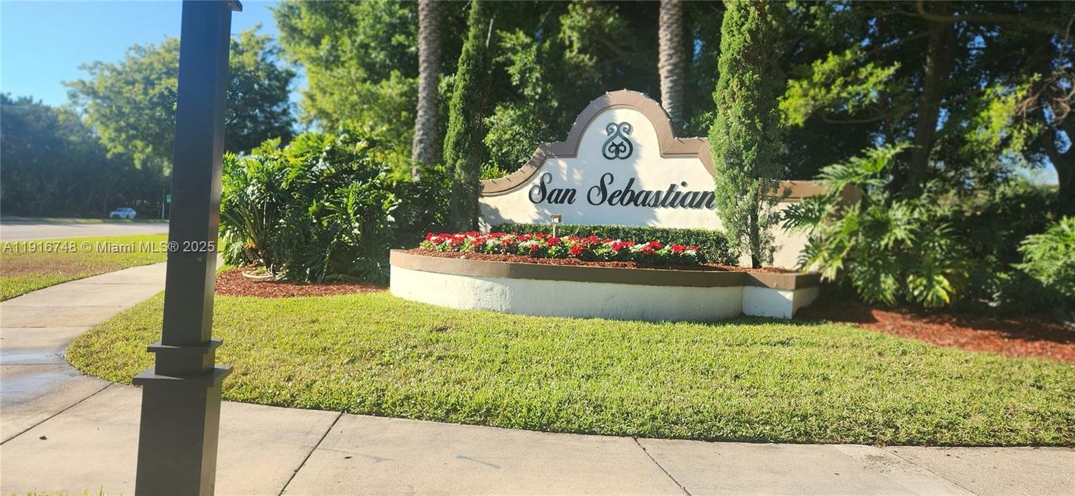 待售: $450,000 (2 贝兹, 2 浴室, 1131 平方英尺)