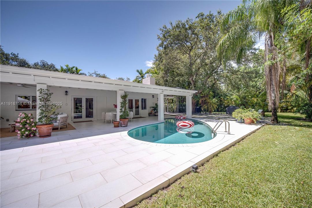 For Rent: $17,500 (4 beds, 3 baths, 2906 Square Feet)