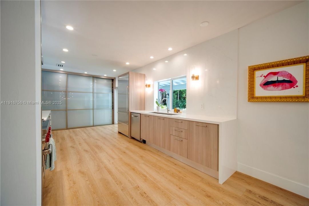 For Rent: $17,500 (4 beds, 3 baths, 2906 Square Feet)