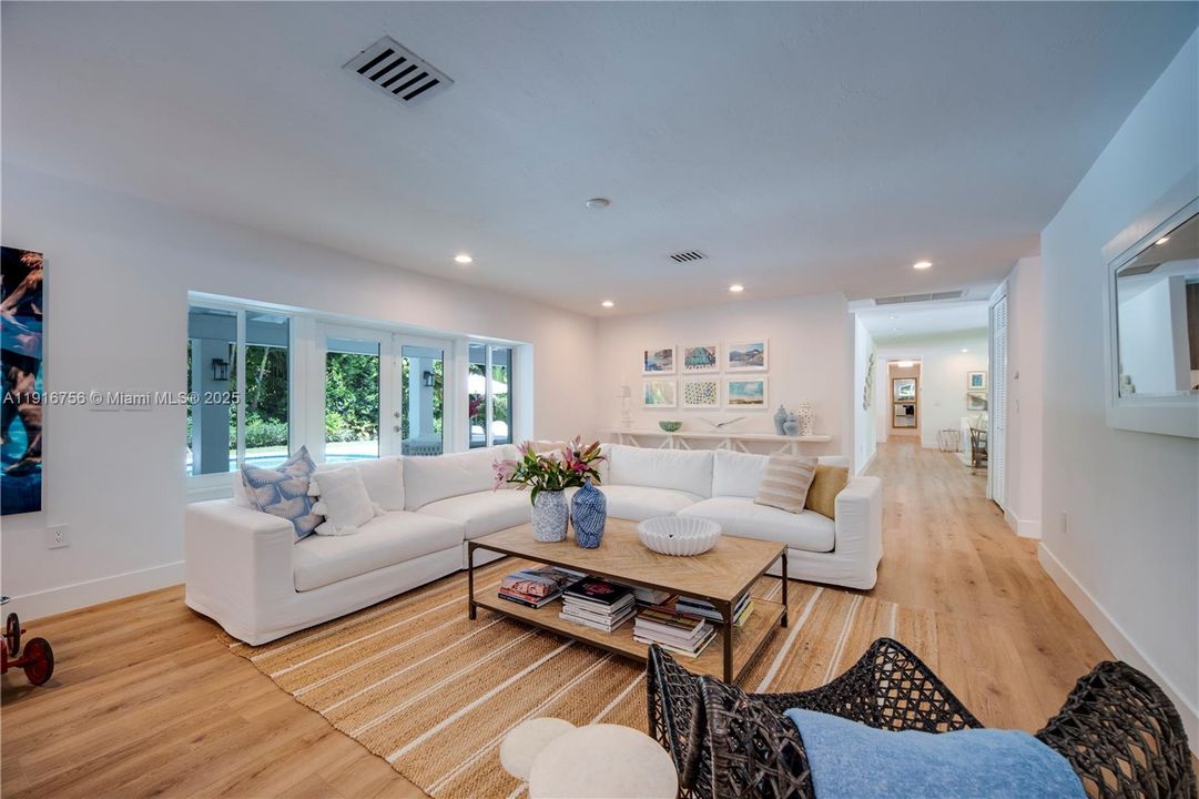 For Rent: $17,500 (4 beds, 3 baths, 2906 Square Feet)