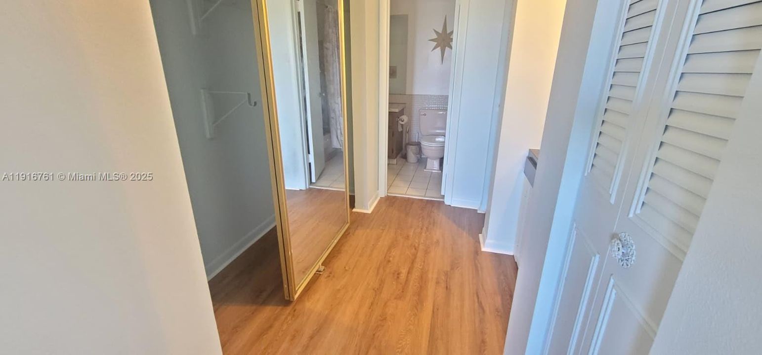 For Sale: $99,000 (1 beds, 1 baths, 812 Square Feet)