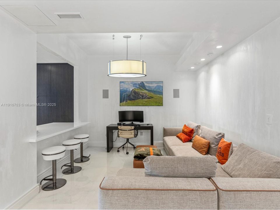 For Sale: $7,800,000 (4 beds, 5 baths, 2987 Square Feet)