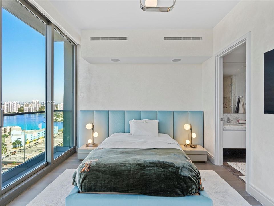 For Sale: $7,800,000 (4 beds, 5 baths, 2987 Square Feet)