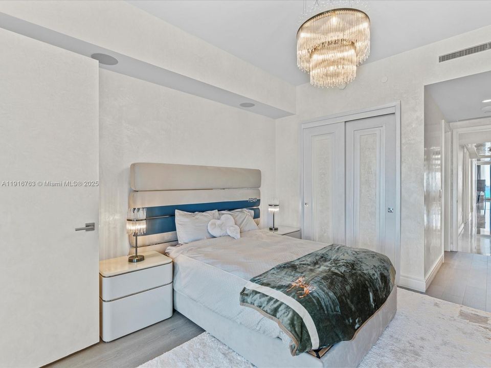 For Sale: $7,800,000 (4 beds, 5 baths, 2987 Square Feet)