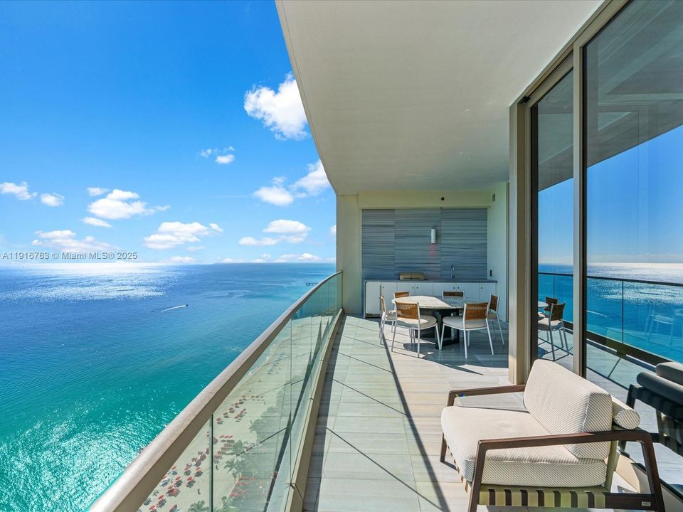 For Sale: $7,800,000 (4 beds, 5 baths, 2987 Square Feet)