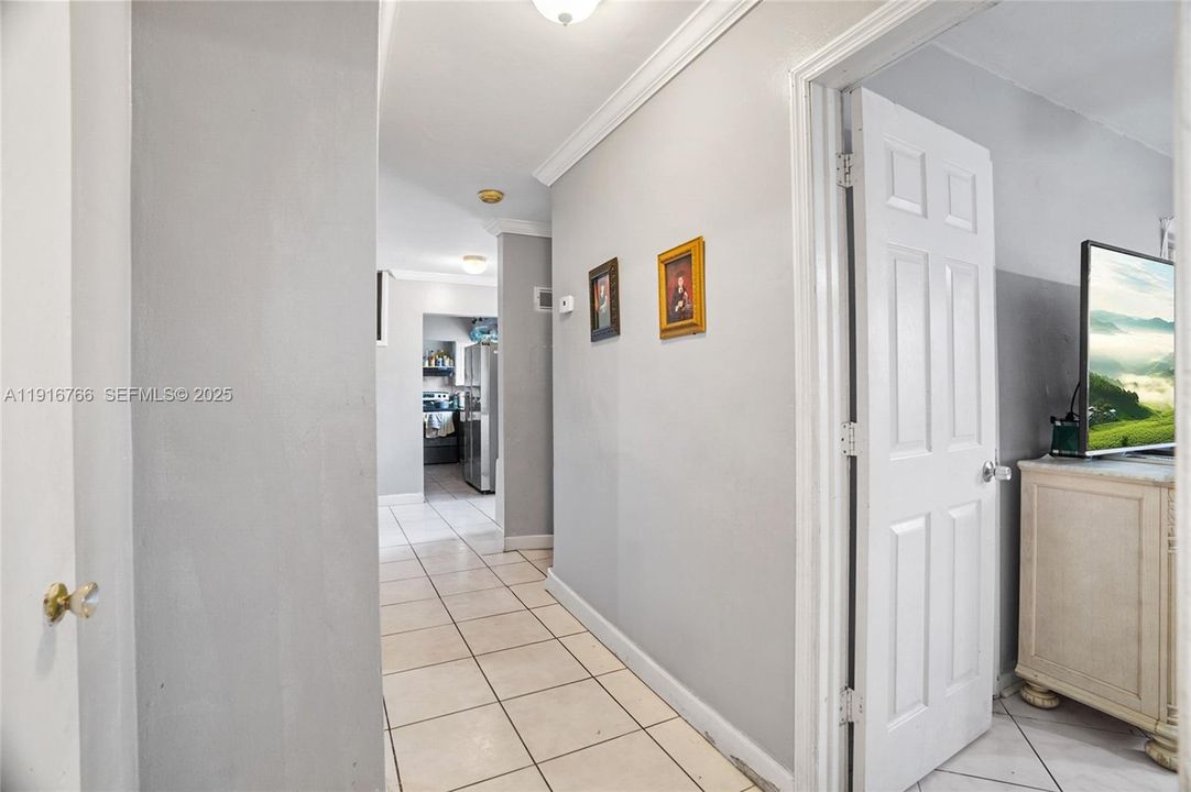 待售: $565,000 (3 贝兹, 2 浴室, 1350 平方英尺)