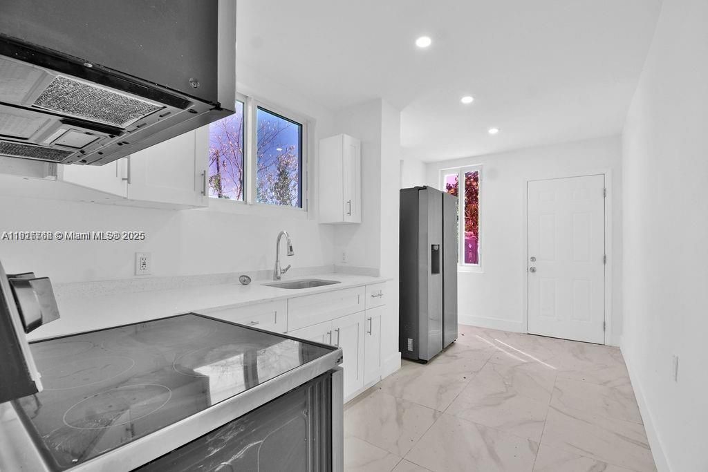 En Renta: $2,600 (3 camas, 1 baños, 2404 Pies cuadrados)