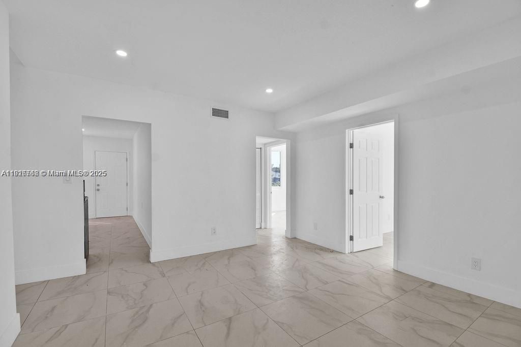 En Renta: $2,600 (3 camas, 1 baños, 2404 Pies cuadrados)