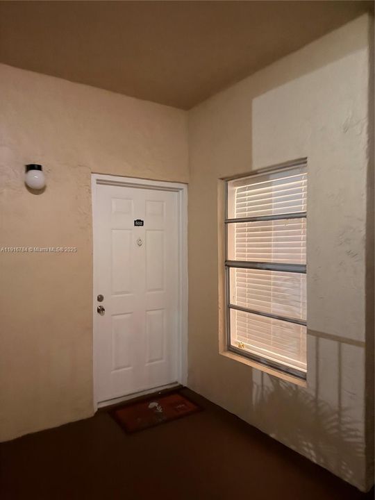 For Rent: $2,025 (2 beds, 1 baths, 1019 Square Feet)