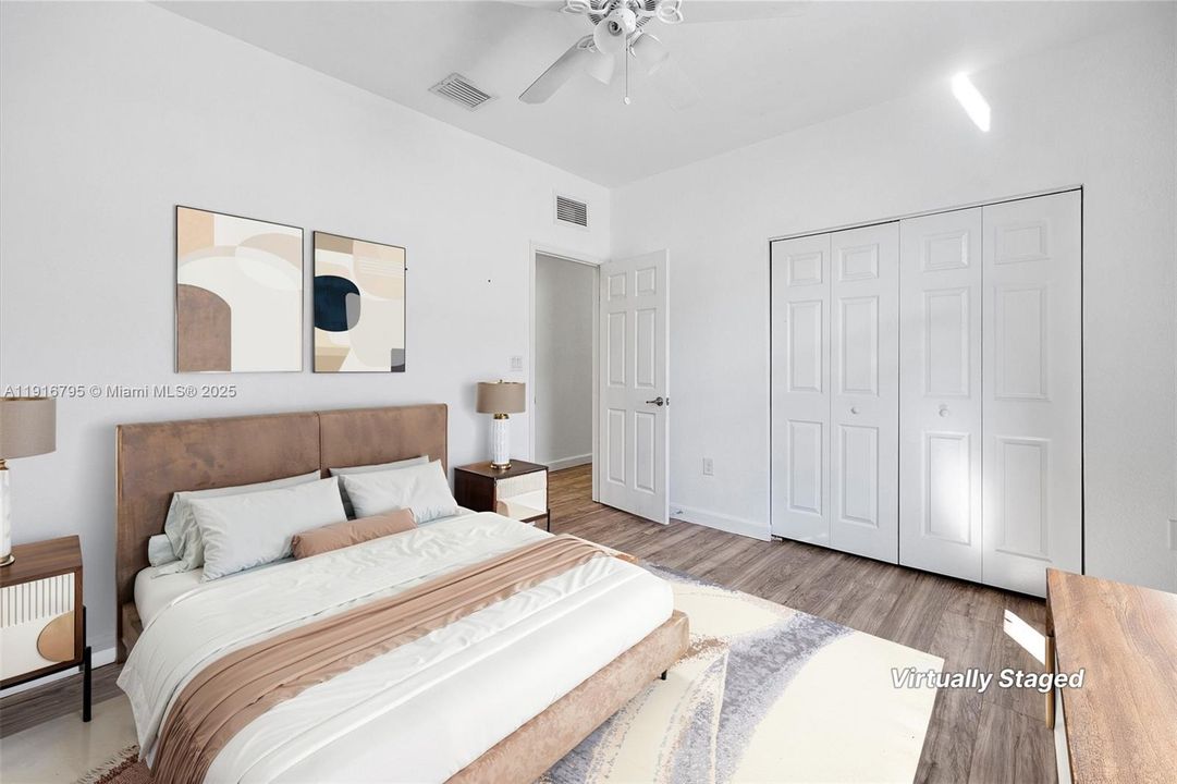 待售: $645,000 (5 贝兹, 3 浴室, 2924 平方英尺)