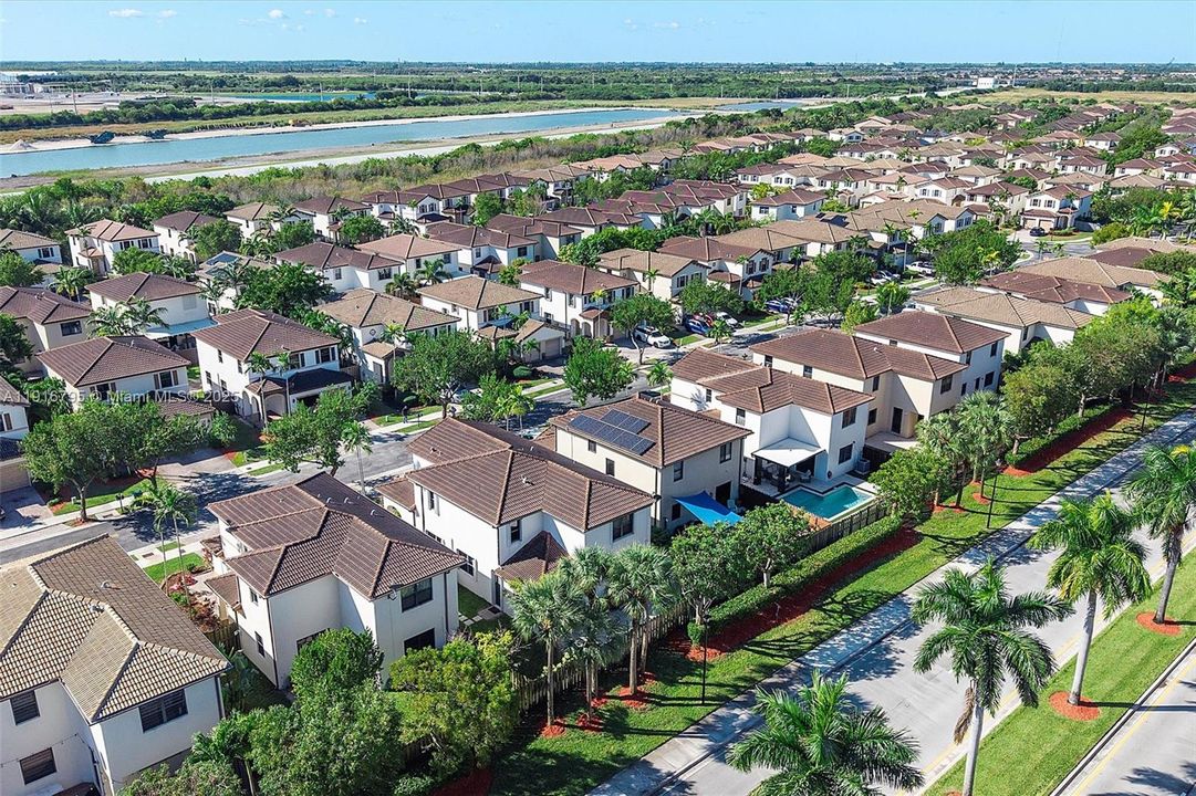 待售: $645,000 (5 贝兹, 3 浴室, 2924 平方英尺)