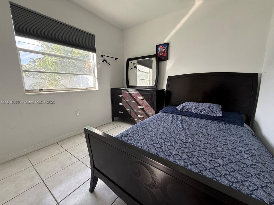 出租: $4,300 (4 贝兹, 2 浴室, 1773 平方英尺)