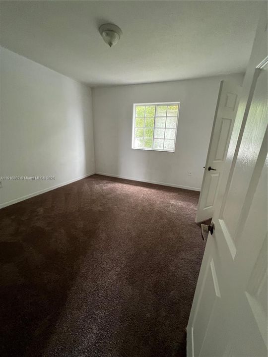 出租: $2,200 (2 贝兹, 2 浴室, 982 平方英尺)