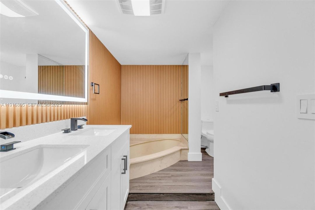 For Rent: $4,500 (2 beds, 2 baths, 1541 Square Feet)