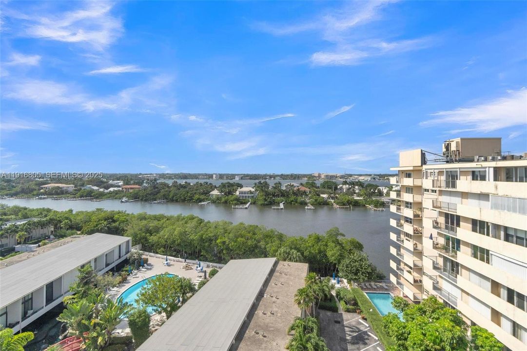 For Rent: $4,500 (2 beds, 2 baths, 1541 Square Feet)