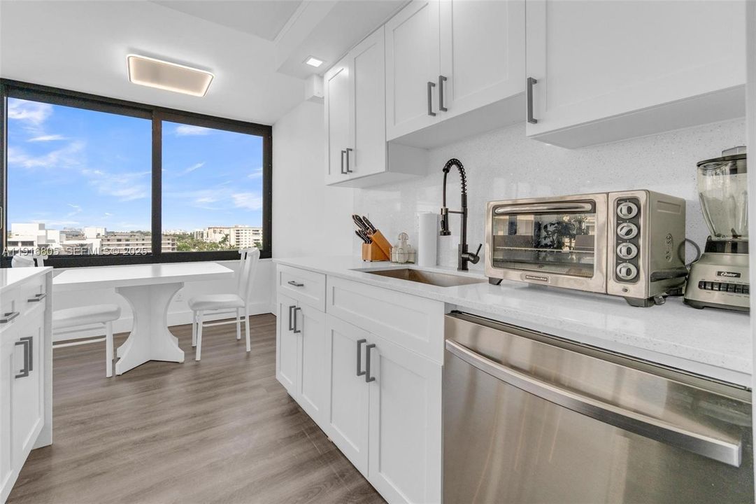 For Rent: $4,500 (2 beds, 2 baths, 1541 Square Feet)