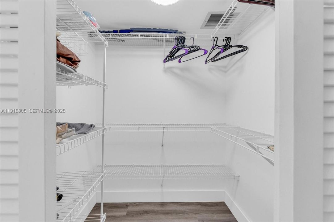 For Rent: $4,500 (2 beds, 2 baths, 1541 Square Feet)