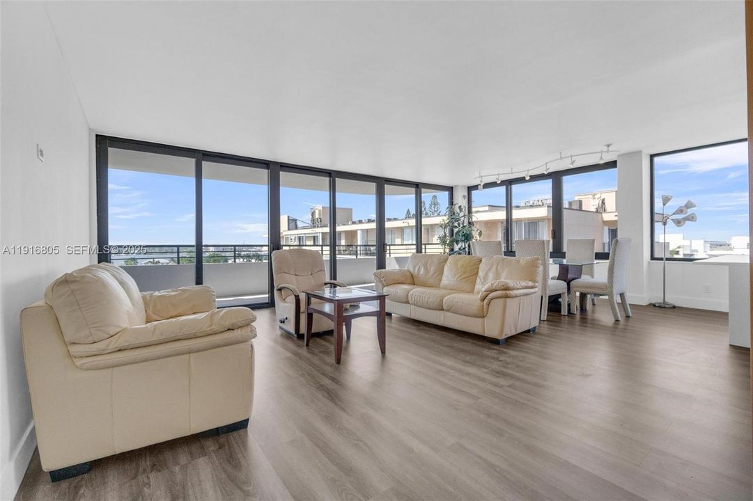 For Rent: $4,500 (2 beds, 2 baths, 1541 Square Feet)