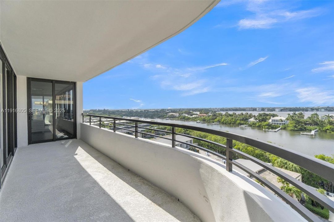 For Rent: $4,500 (2 beds, 2 baths, 1541 Square Feet)