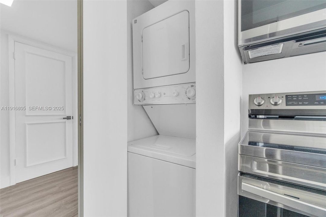 For Rent: $4,500 (2 beds, 2 baths, 1541 Square Feet)