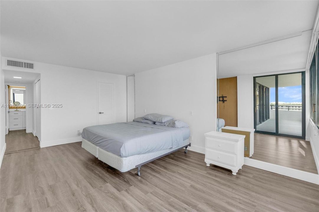 For Rent: $4,500 (2 beds, 2 baths, 1541 Square Feet)