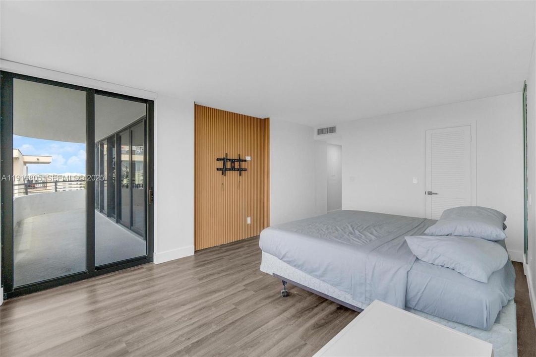 For Rent: $4,500 (2 beds, 2 baths, 1541 Square Feet)