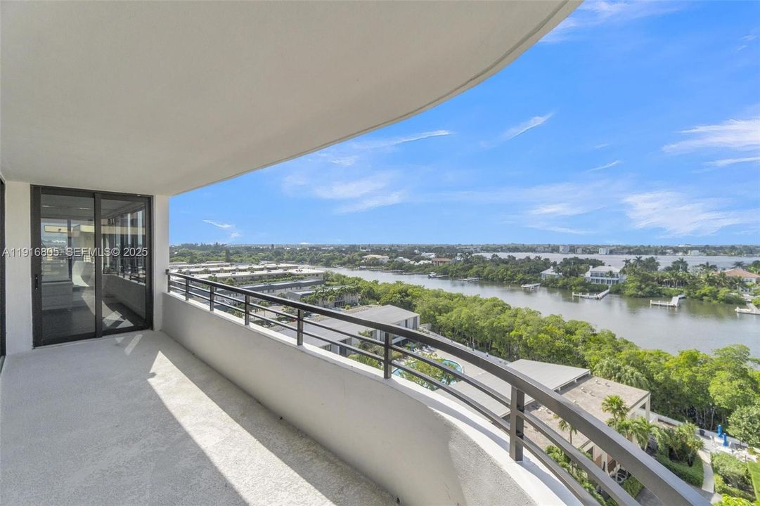 For Rent: $4,500 (2 beds, 2 baths, 1541 Square Feet)