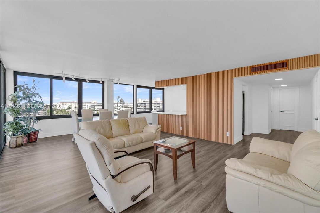 For Rent: $4,500 (2 beds, 2 baths, 1541 Square Feet)