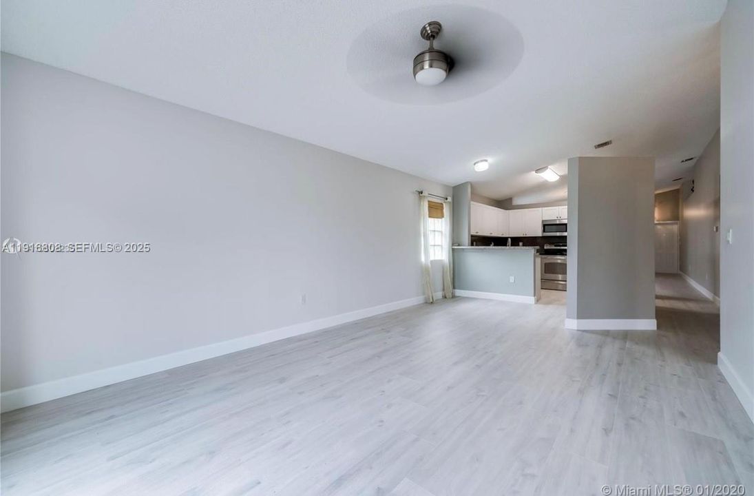 В аренду: $3,495 (3 спален, 2 ванн, 1663 Квадратных фут)