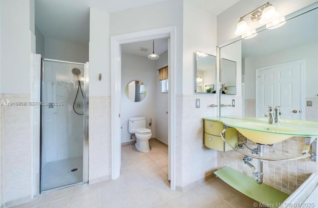 В аренду: $3,495 (3 спален, 2 ванн, 1663 Квадратных фут)